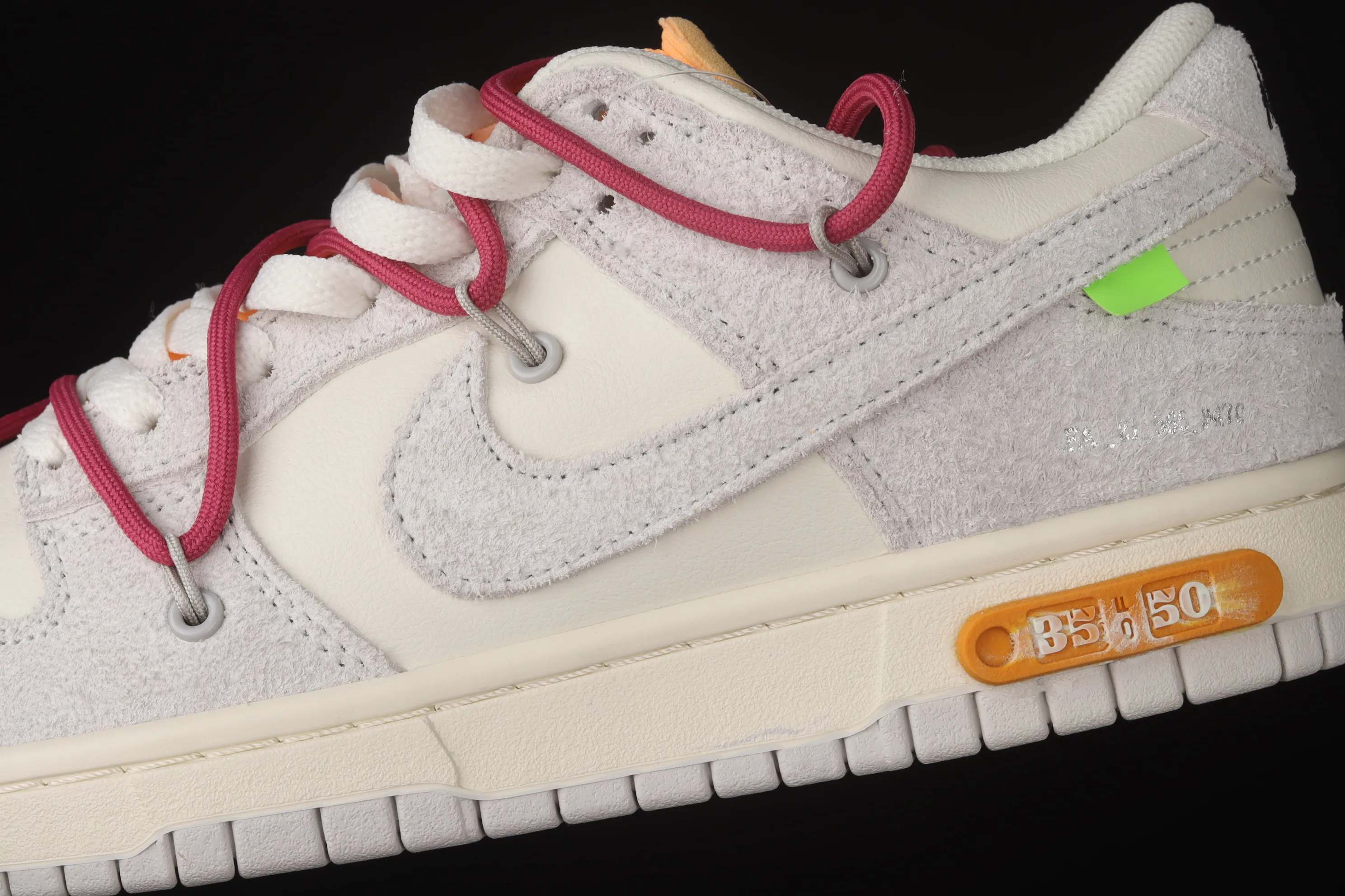 All Categories Nk SB Dunk Series Nk SB Dunk Low low-top sneakers OF x Nk Dunk Low "12 of 50" OW suede SB smashed backboard fashion casual sneakers DJ0950-114